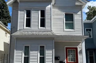 10 Clinton Ave 1