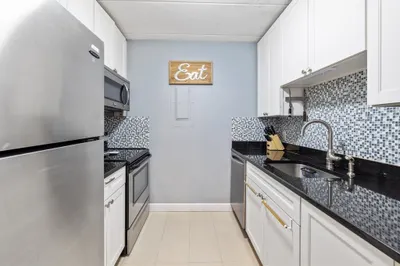10 Foster St #306