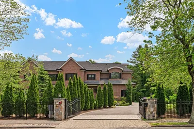 382 Lee St 1