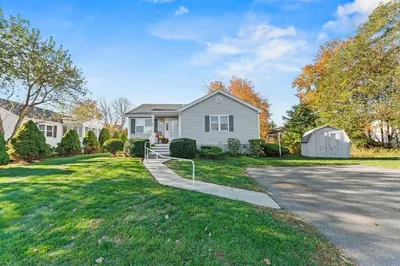 42 Crystal Water Dr #42