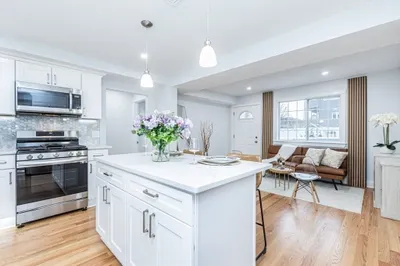 57 Howard St #1