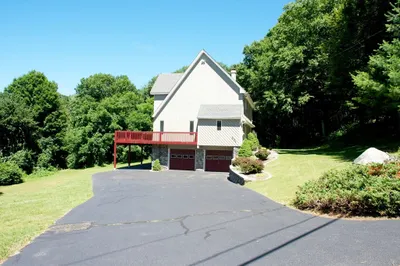 331 Burlingame Rd 1