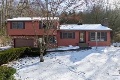 1368 Granville Rd 1