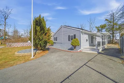 37 Frances St