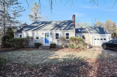 110 Acushnet Rd