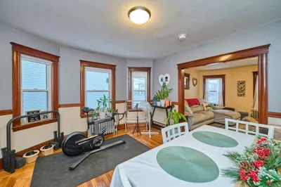 89 Pierce Ave #2