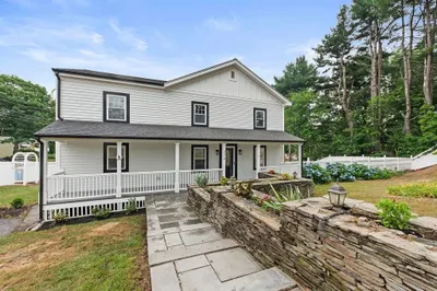 272 Canton St 1