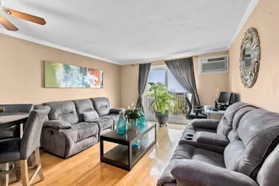 55 Eleanor St #19