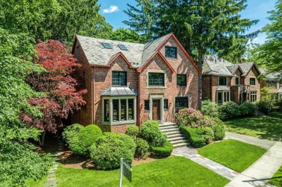 79 Woodchester Dr 1