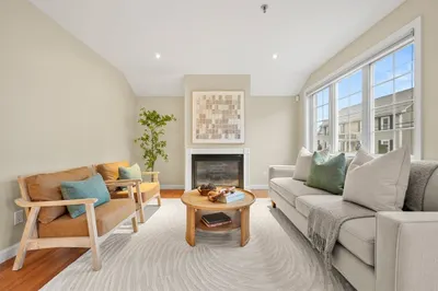 40 Myrtle St #9 1