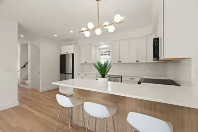 1 Madison St #2 1