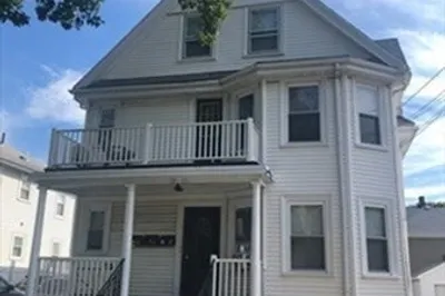50-52 Safford St #2