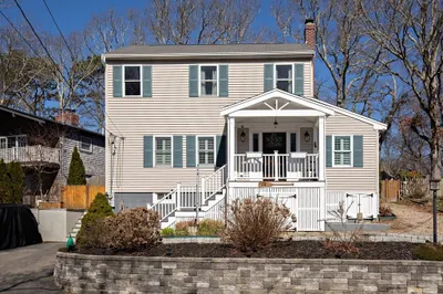 28 Manomet Beach Blvd 1