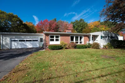 112 Bonnydale Rd 1