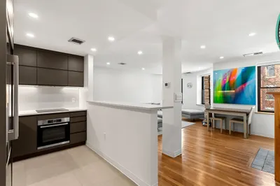 84 Gainsborough St #303W 1