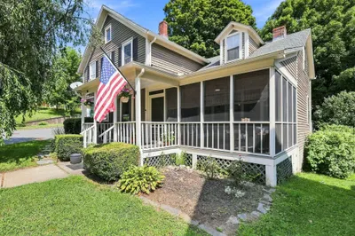 3 Pleasant Street 1