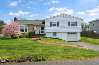 8 Walnut Knoll