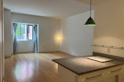 17 Otis St #106