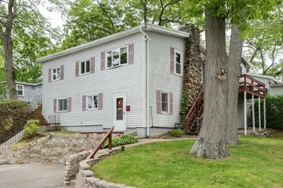 38 Colonial Road