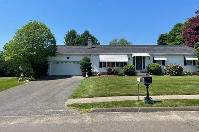 22 Janelle Dr. 1