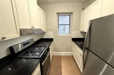 4 Langmaid Ave #1