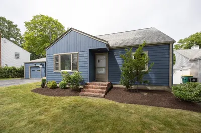23 Crescent Ave