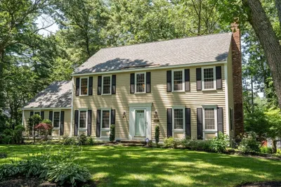 40 Shadow Oak Dr 1