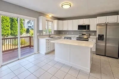 3-a Friedel Street 1