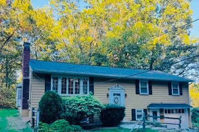 201 Prescott Rd 1