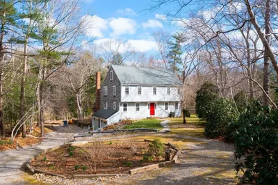 70 Bayberry Ln 1