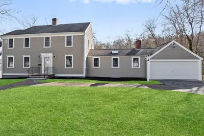 7 Pioneer Rd