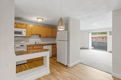 17 Davis Rd #C9