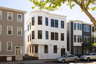 322 Bunker Hill St #2 1