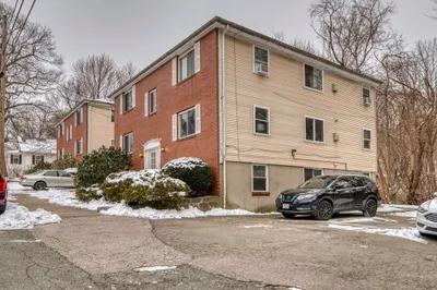 56 Curtis Street #3 1