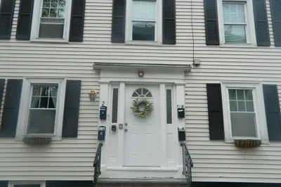 2 Woodbury Court #2 1