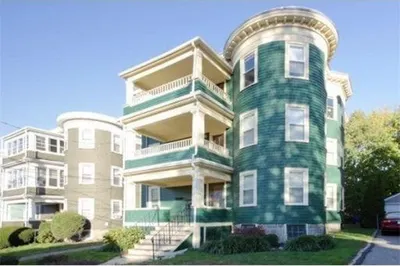 35 Turner St #3