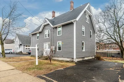 138-140 East St