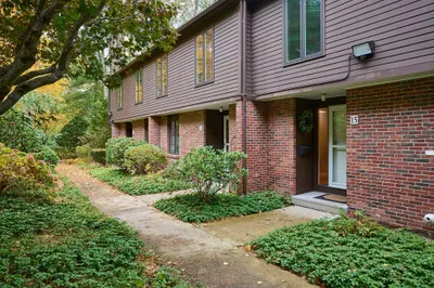 15 Emerson Ct #15 1