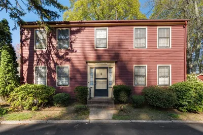 30 Troy Ln 1