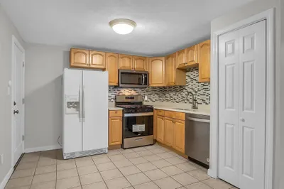 6 Kenmar Drive #23