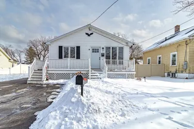 69 Rochester St 1