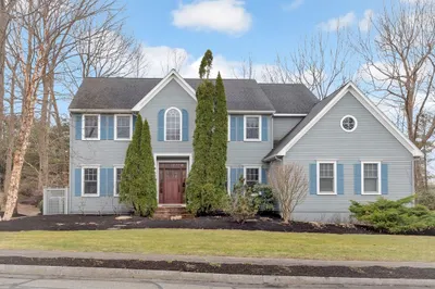 10 Holly Ln 1