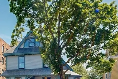 140 Highland Ave #1