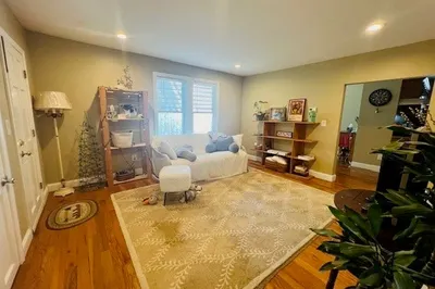 7 Rice St #1