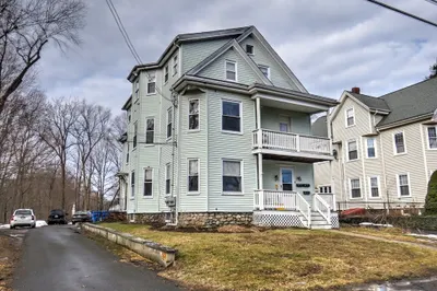 20 Beulah St #1