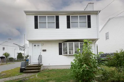 164 Grove St