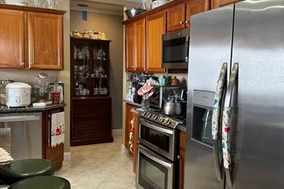 107-109 Nichols Ave 1