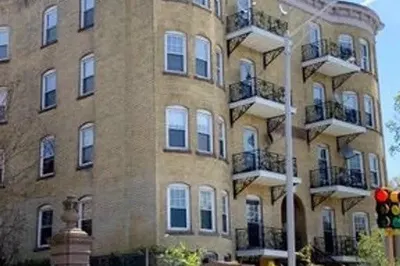 175 Maple St #4R