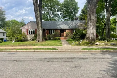 150 Gordon Rd 1