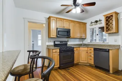 25 Rowe St #1 1